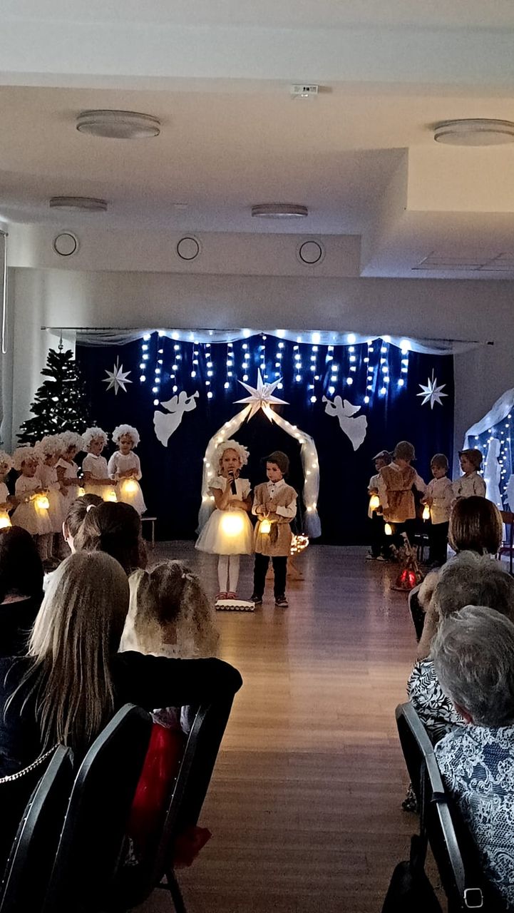 SPOTKANIE NOWOROCZNE POŁĄCZONE Z KOLĘDOWANIEM W CHOCIEMYŚLI