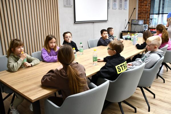 dsc-59239708DFA9-9C47-B62F-3539-C9DA1EB4B567.jpg