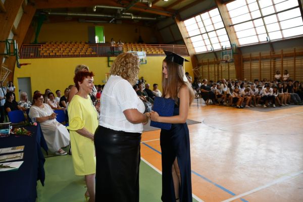 dsc-0765FB81F1A0-5DFB-13C7-1B83-738903AC5371.jpg