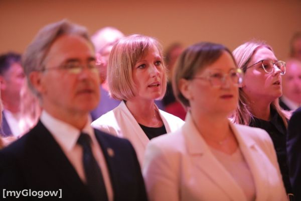 311851-bB3BA64DF-F4F7-CC96-5577-A20C1DEA0DE9.jpg