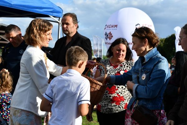 dsc-60656630CF84-2B2D-1285-7298-0F9C24974F4D.jpg