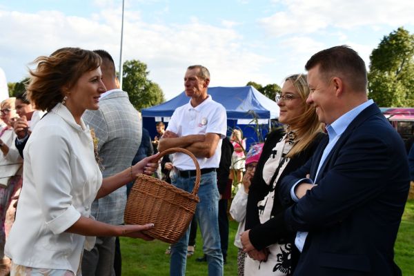 dsc-60778369AC60-AE21-2BB2-9B4C-58BA9EA89D65.jpg