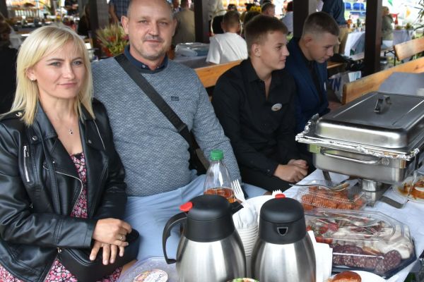 dsc-8447AEB17166-936B-0180-83D2-48BD287FAE1B.jpg